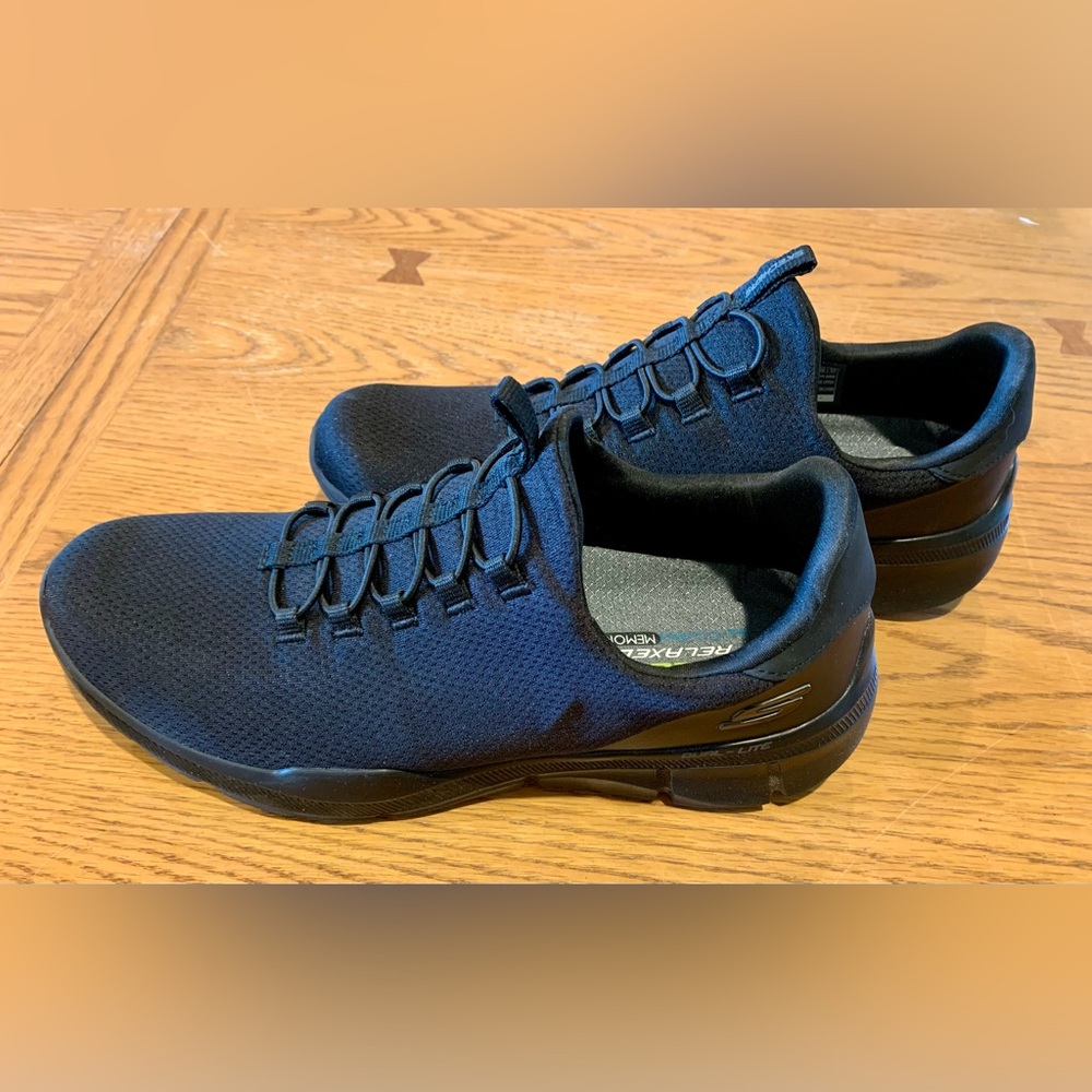 Men’s Skechers Black Slip-On Sneakers - Picture 4 of 9
